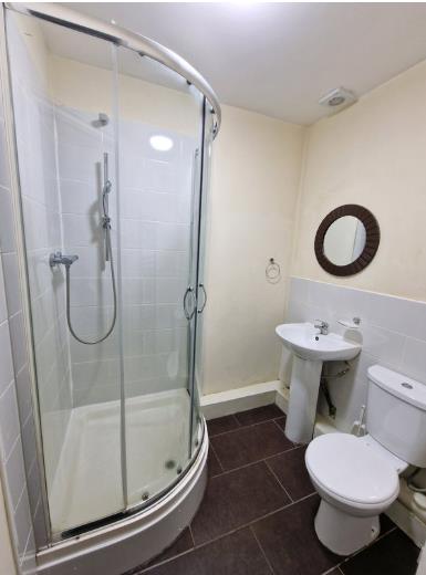 Room Far Gosford Street in Coventry