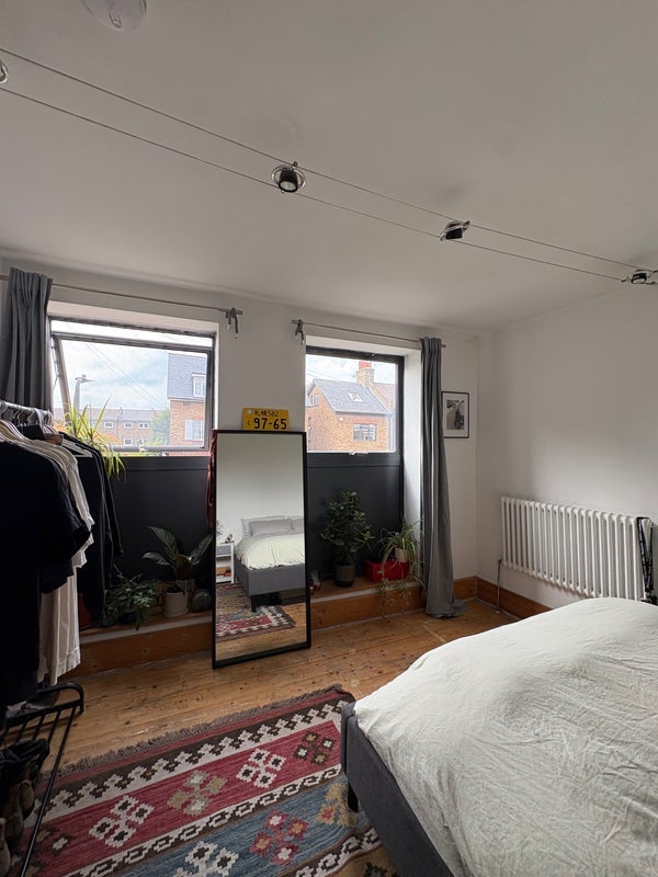 Room Brookfield Road in Greater London