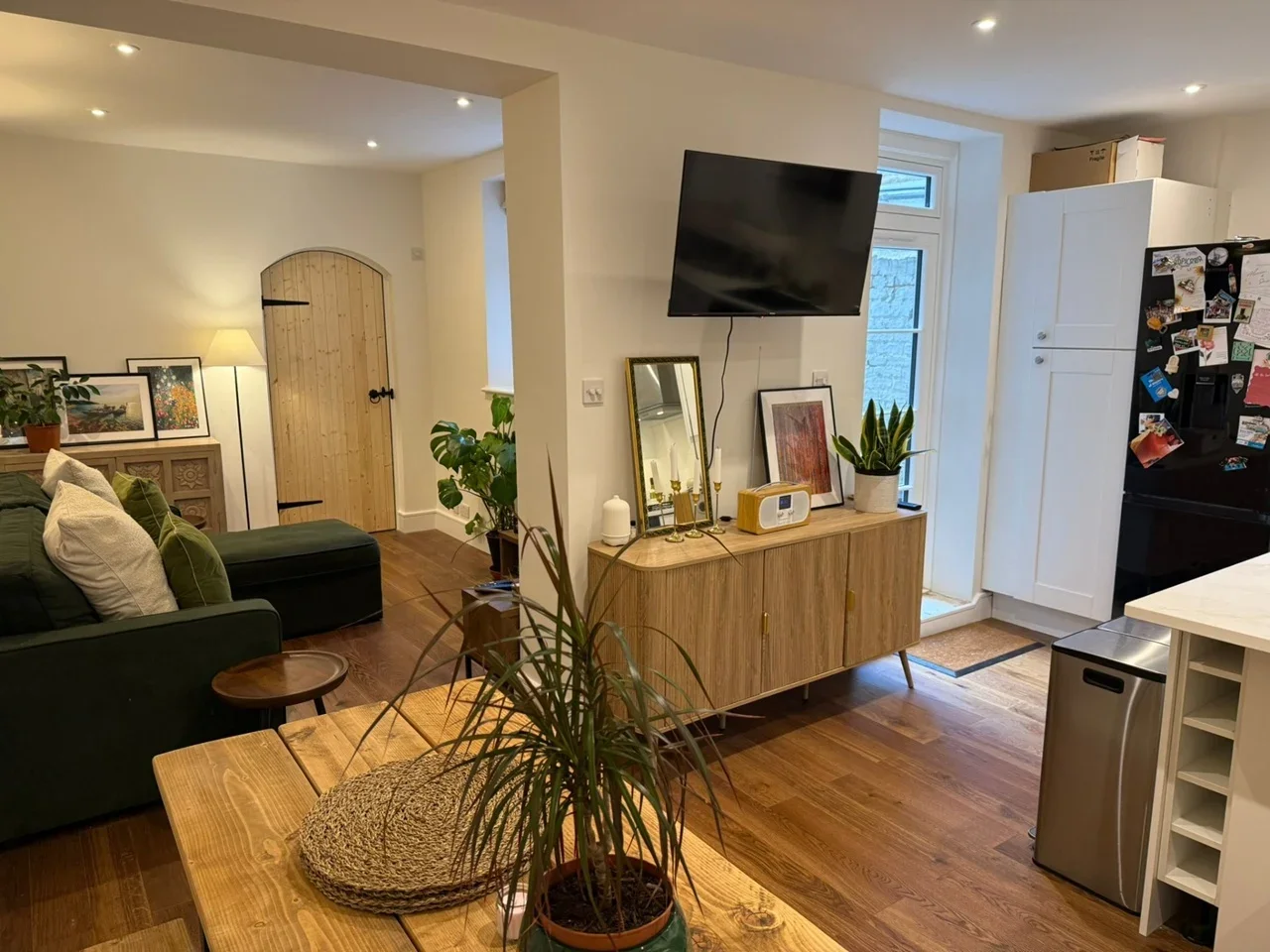 Flat Ongar Road in Greater London