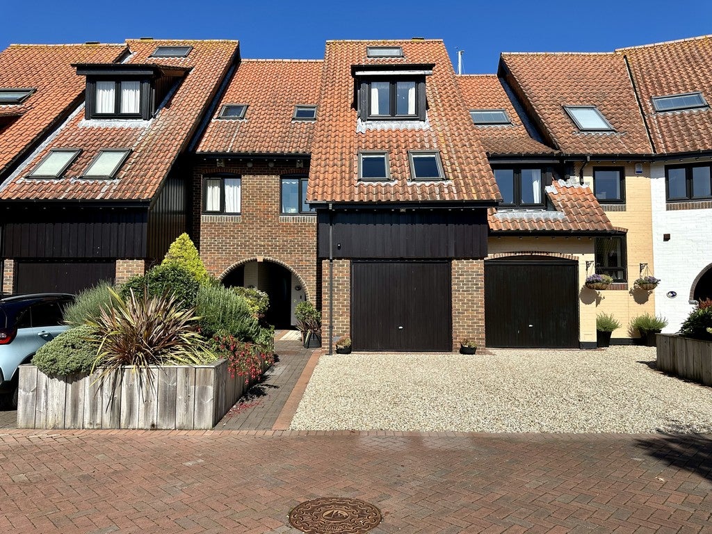 House White Heather Court in Southampton