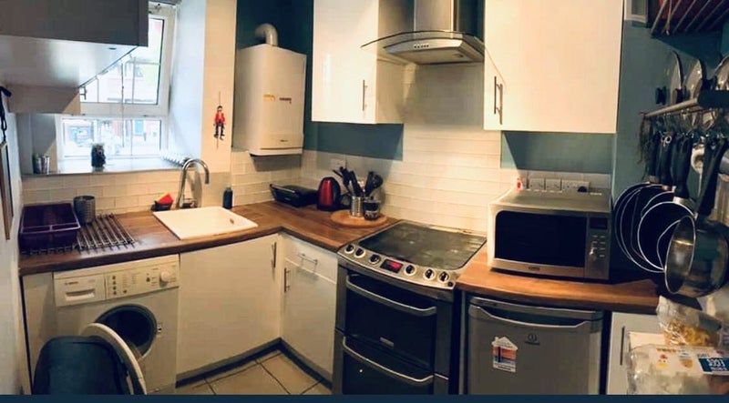 Room Millfields Road in Greater London