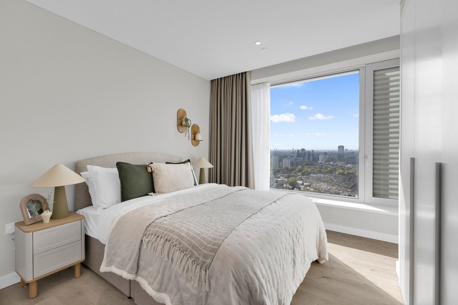 Flat Elephant and Castle in Greater London