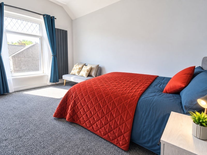 Room Short Street in Briton Ferry