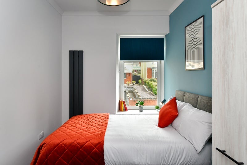 Room Short Street in Briton Ferry