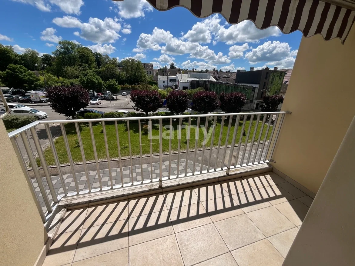 Flat Rue Richebourg in Lons-le-Saunier