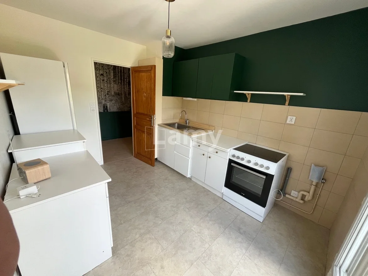 Flat Rue Richebourg in Lons-le-Saunier