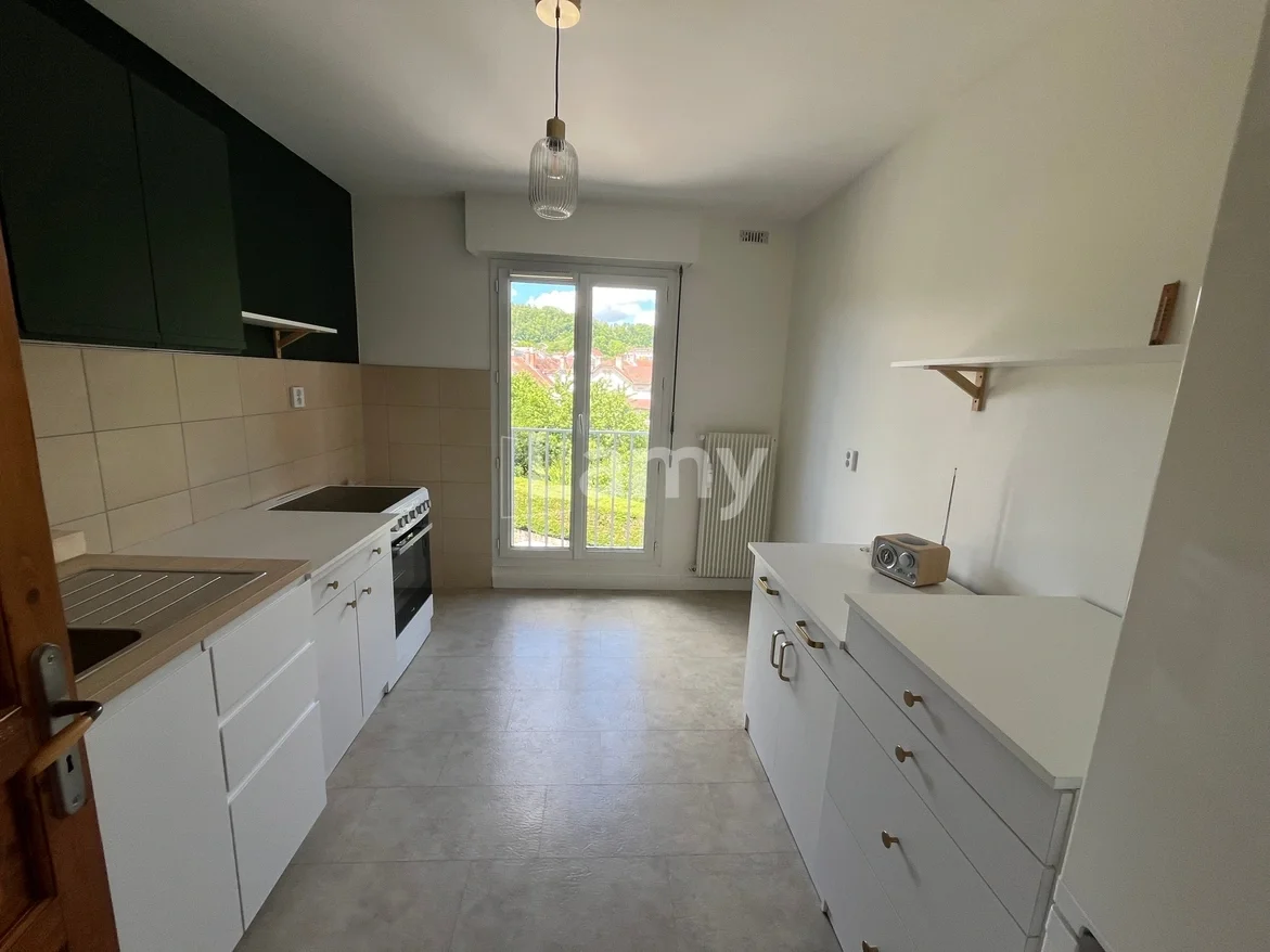 Flat Rue Richebourg in Lons-le-Saunier