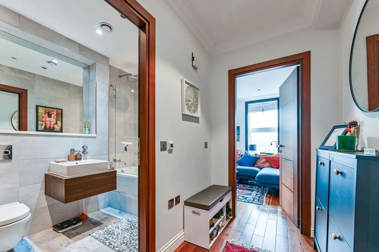 Flat Mercers Road in Greater London