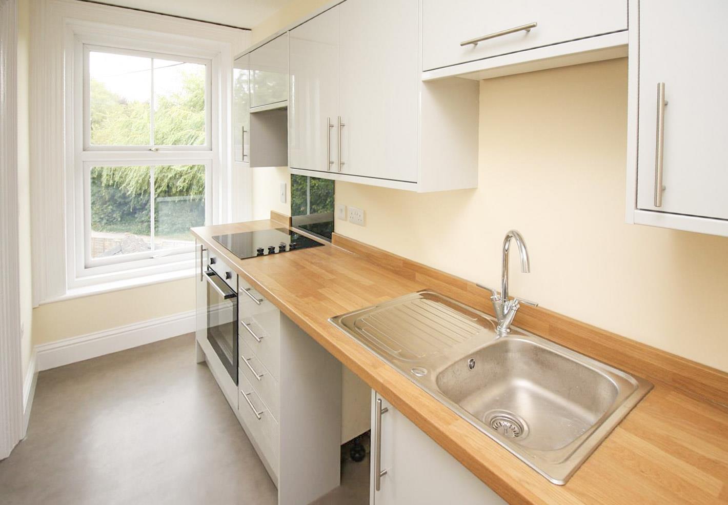 Flat Charnwood Road in Salisbury