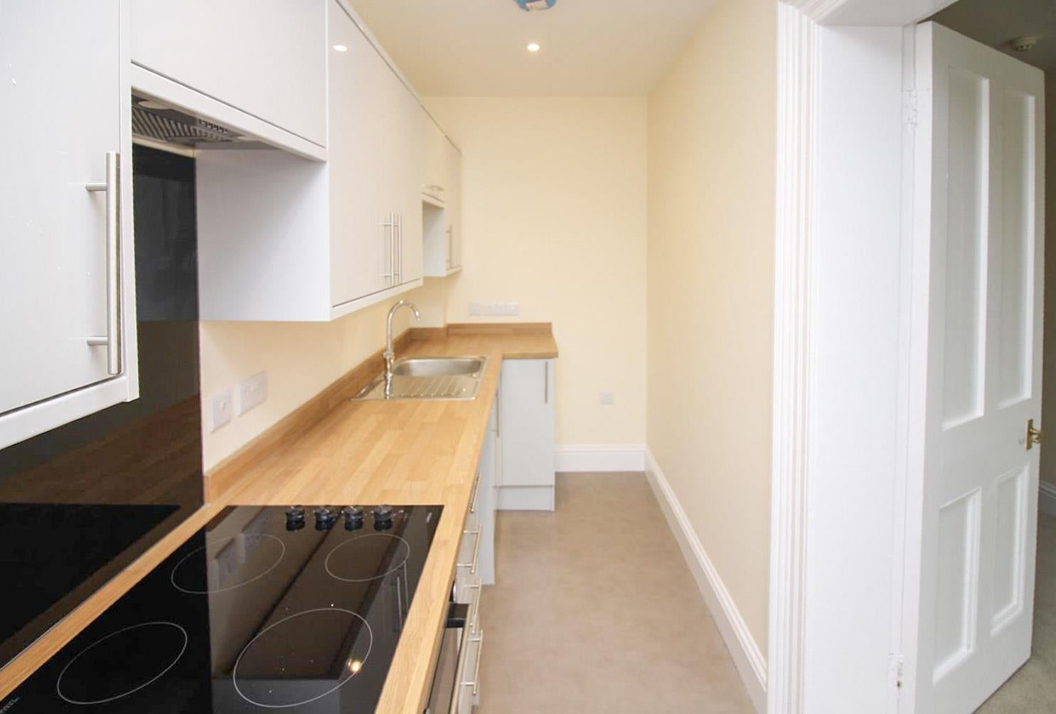 Flat Charnwood Road in Salisbury