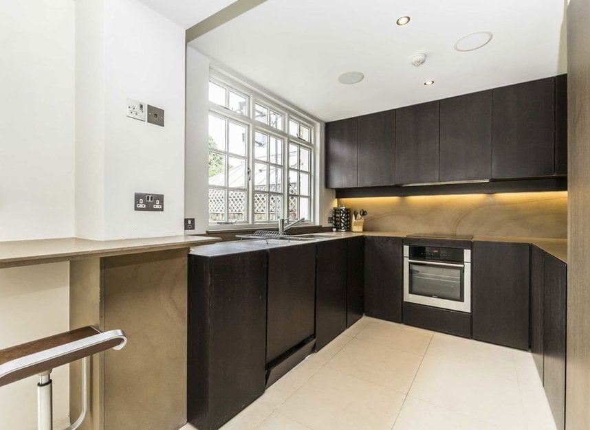 Flat Warwick Avenue in City of Westminster