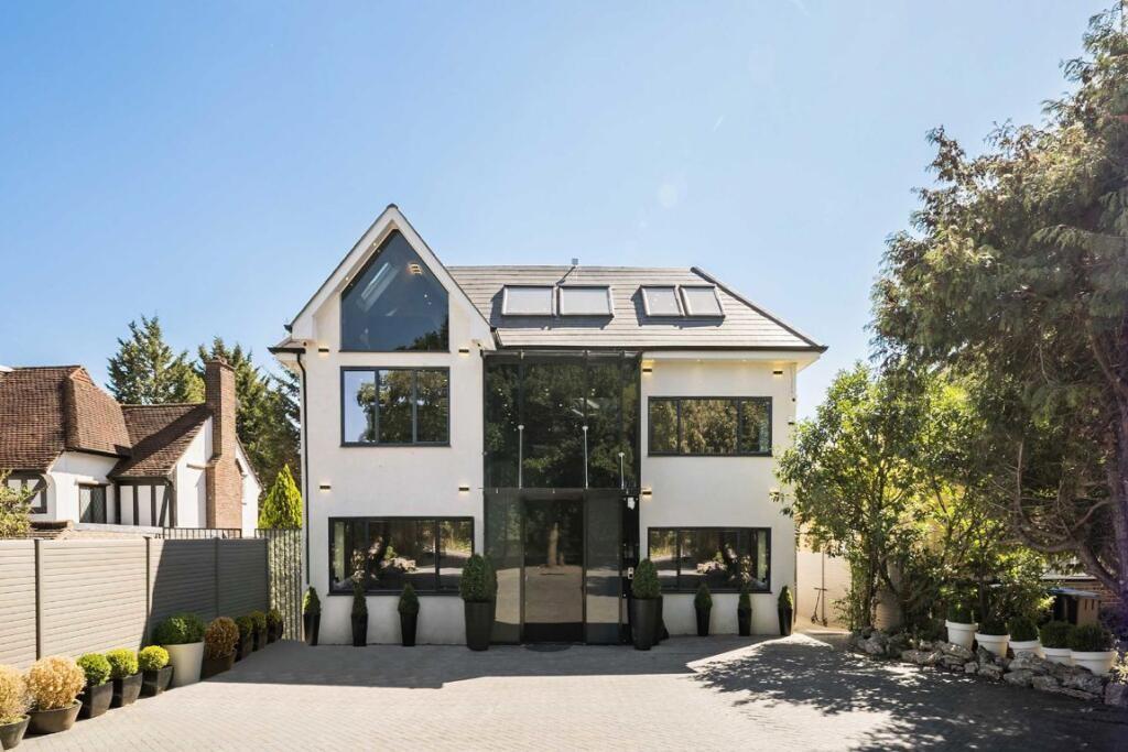 House Waggon Road in London