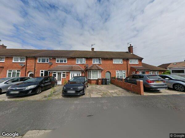 House Buckingham Road in Hertsmere