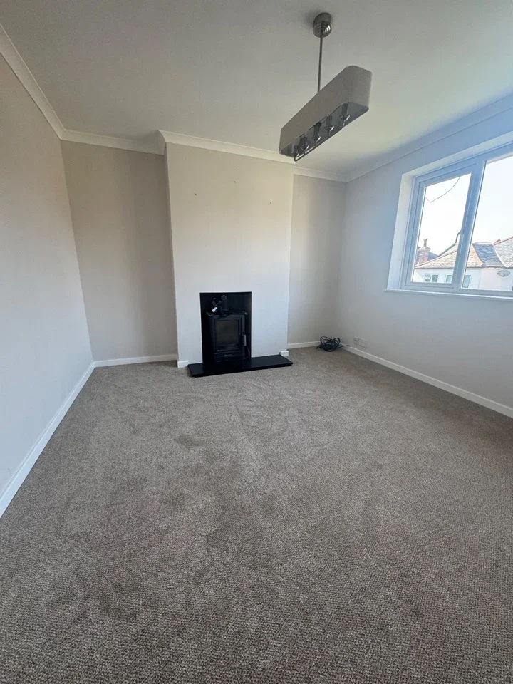 Flat Onslow Road in Guildford