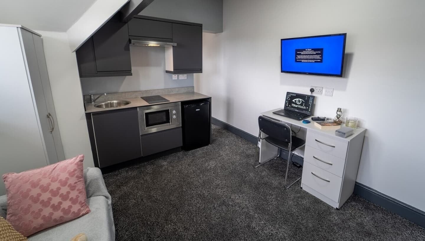 Room Bournbrook Road in Birmingham