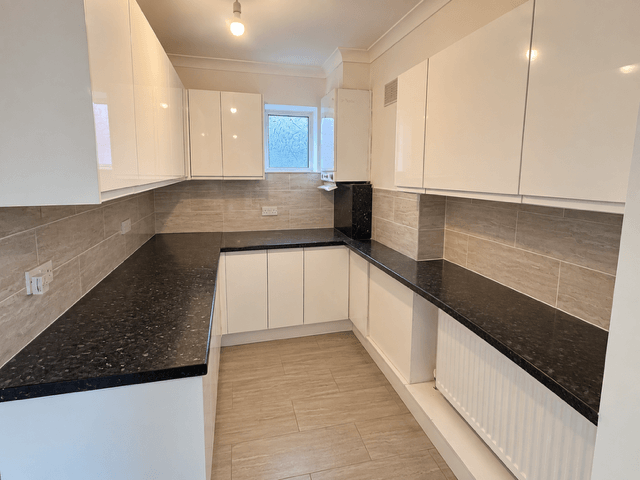 House Cheltenham Close in Greater London