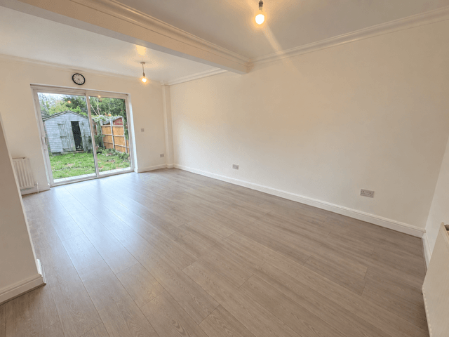 House Cheltenham Close in Greater London
