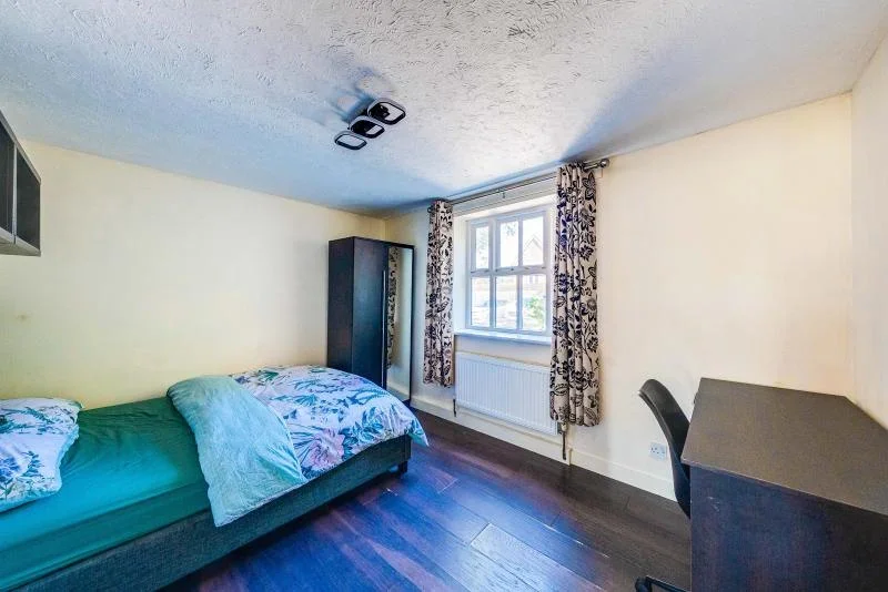 Flat Yeoman Close in Greater London