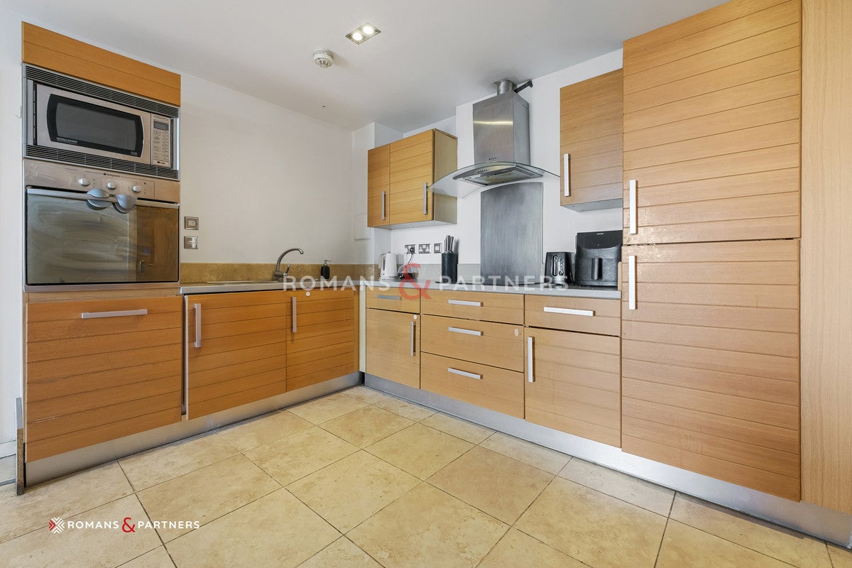 Flat Limeharbour in Greater London