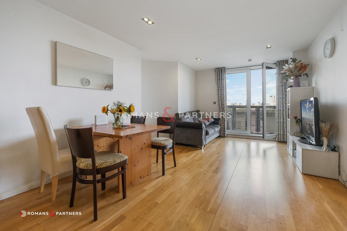 Flat Limeharbour in Greater London