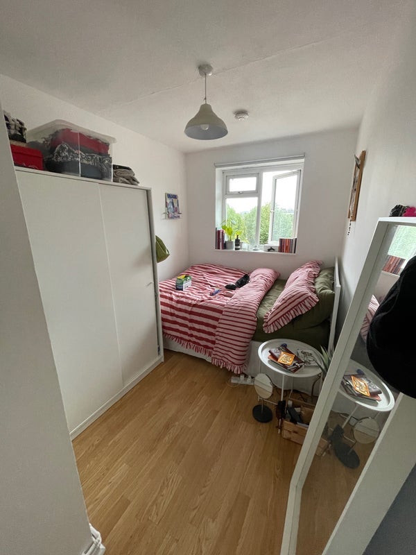Room Balaclava Road in Greater London