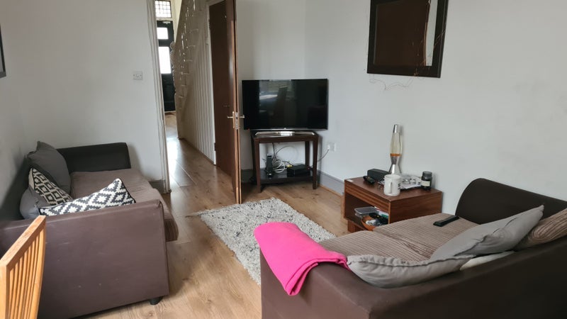 Room Wightman Road in Greater London