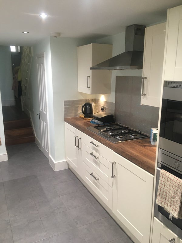 Room Falcon Lane in Greater London