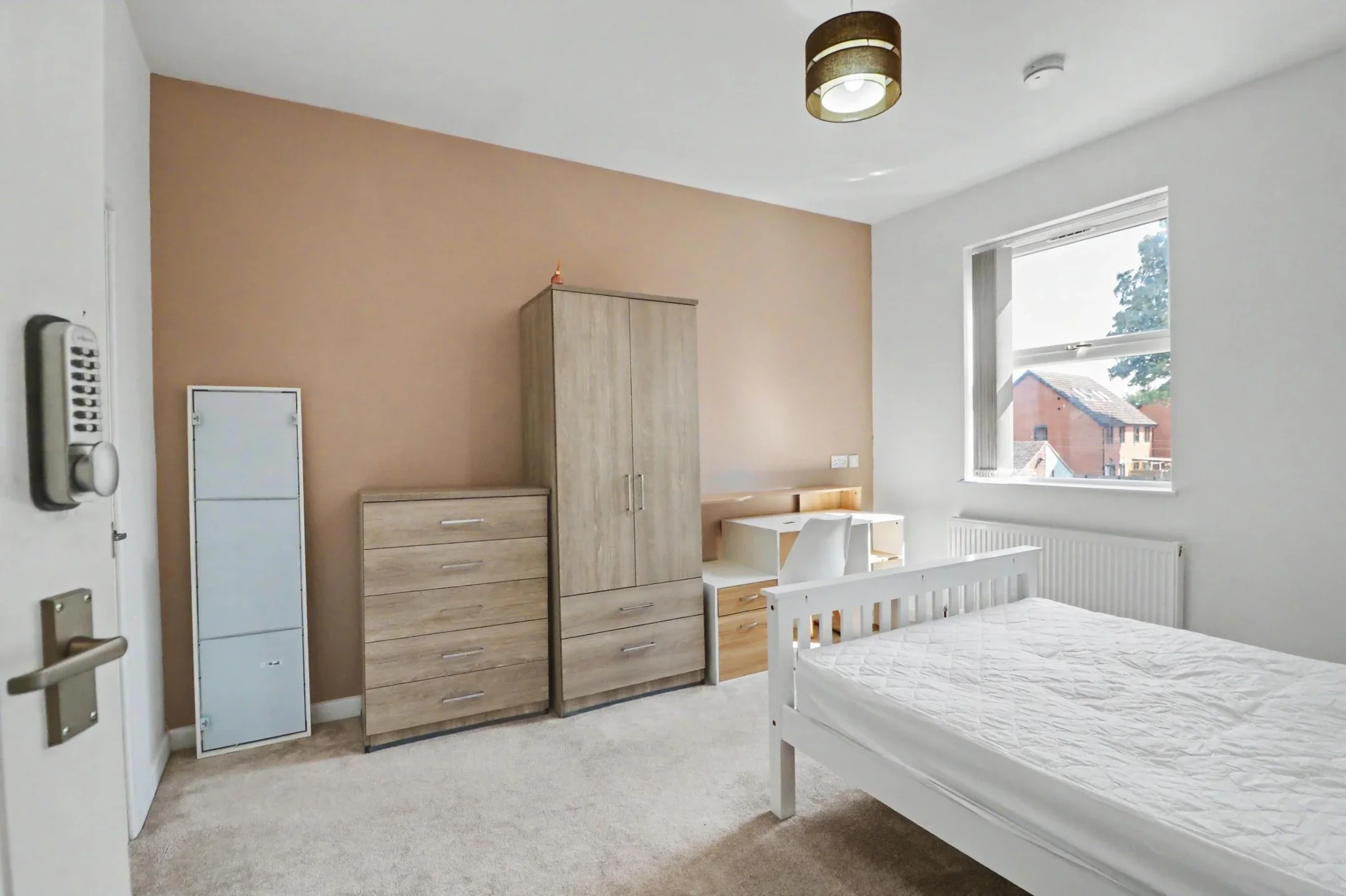 Room King Street in Newcastle-under-Lyme