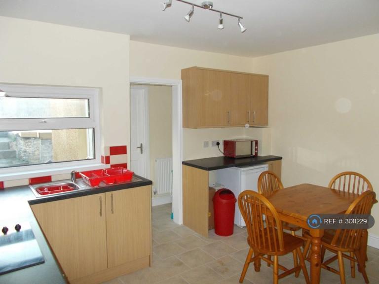 Room Wern Terrace in Swansea