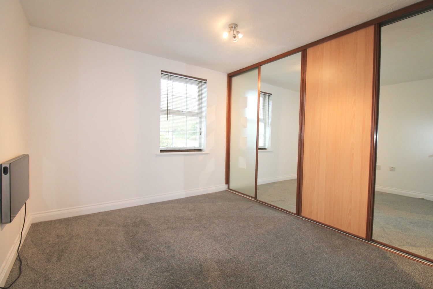 Flat Beaumont Court in Hart