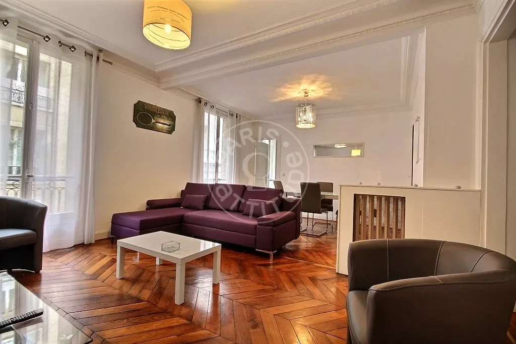 Flat Rue de la Tour in Paris