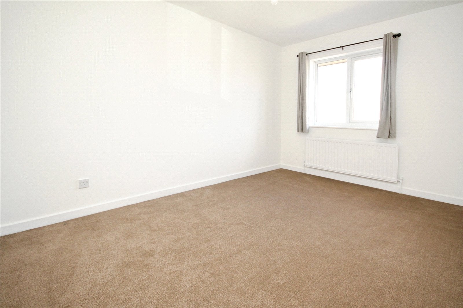 Flat Page Close in Greater London
