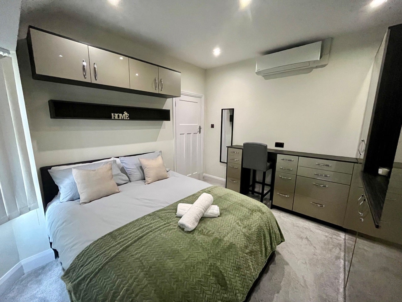 Room Craven Street in Coventry