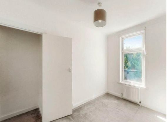 House Blenheim Road in Greater London