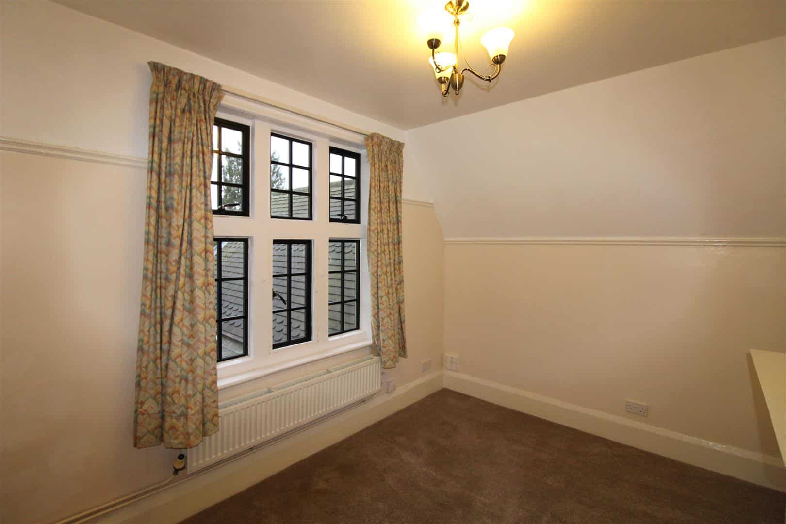 Room Priory Road in Malvern Hills