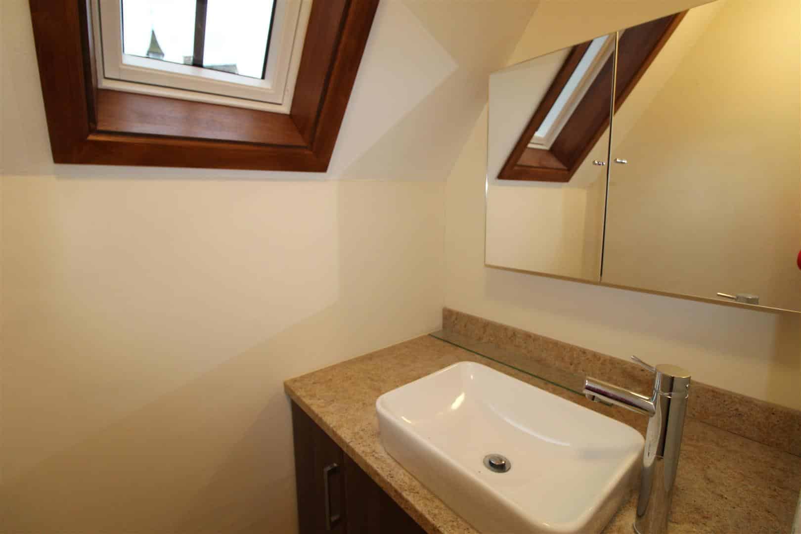 Room Priory Road in Malvern Hills