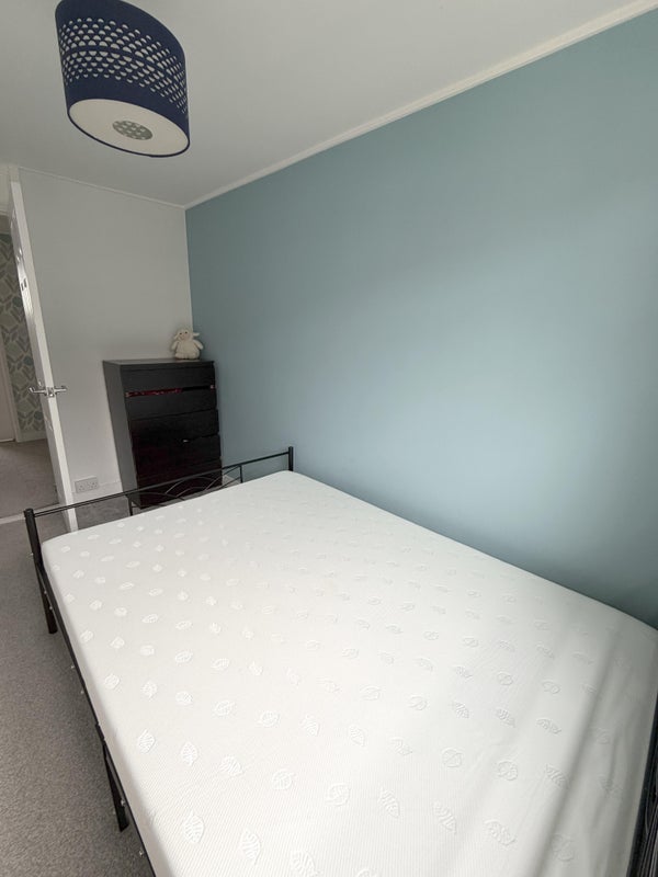 Room Owen Close in Sheffield