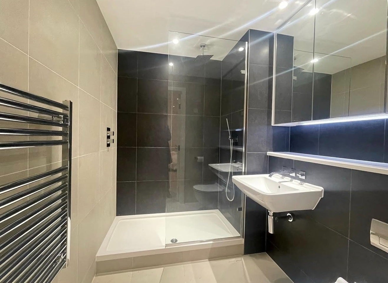 Flat Farringdon Road in Greater London