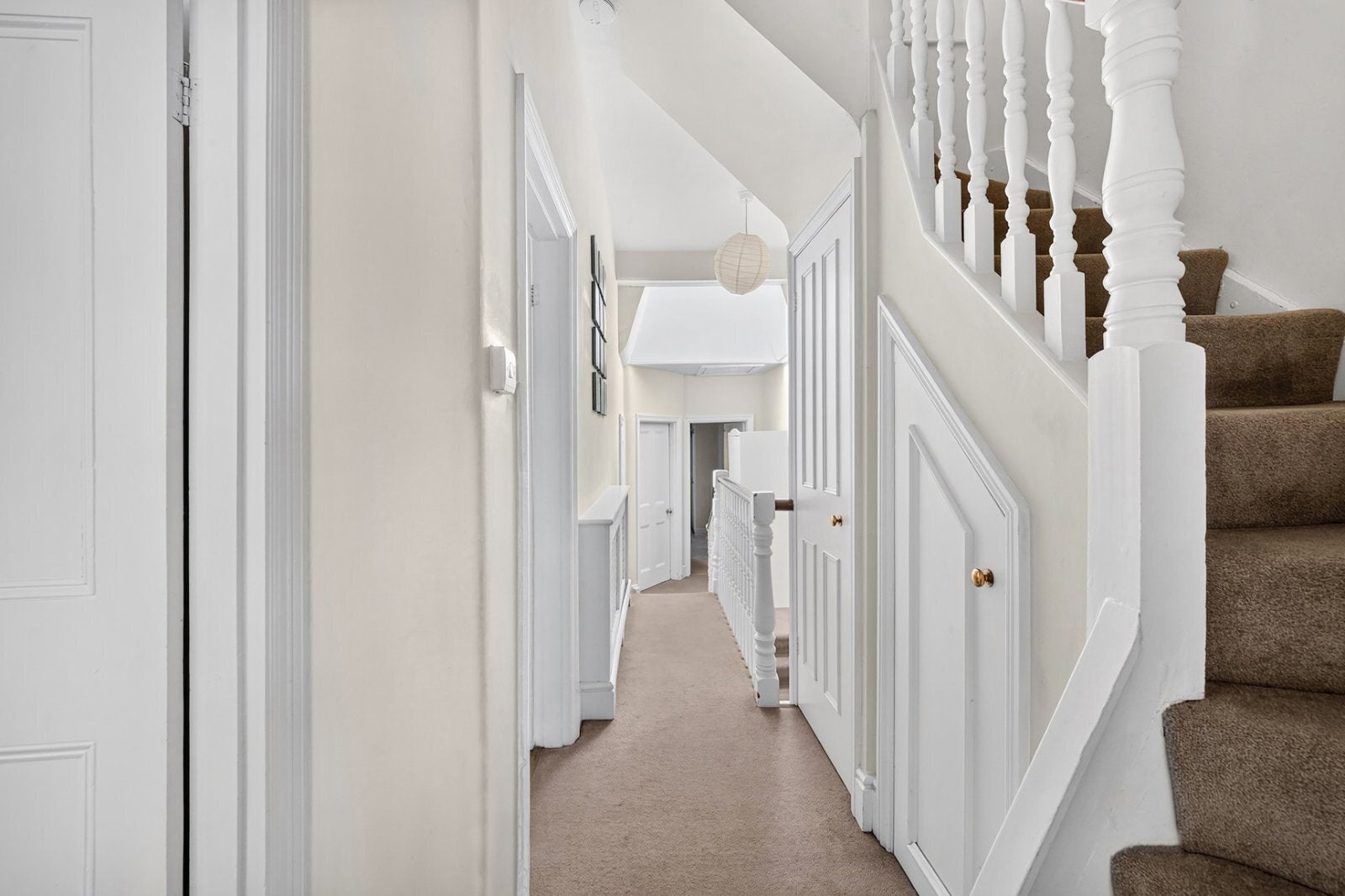 House Bushwood Road in Greater London