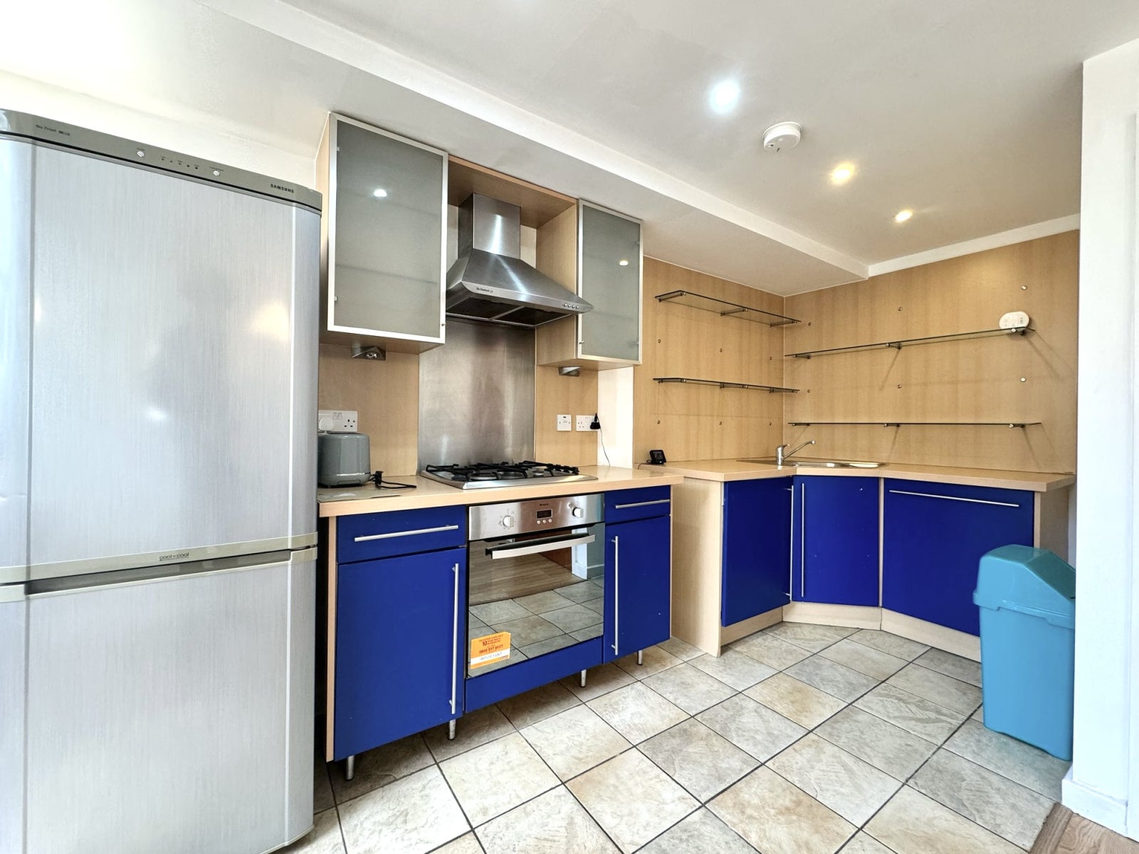 Flat Hopton Road in Greater London