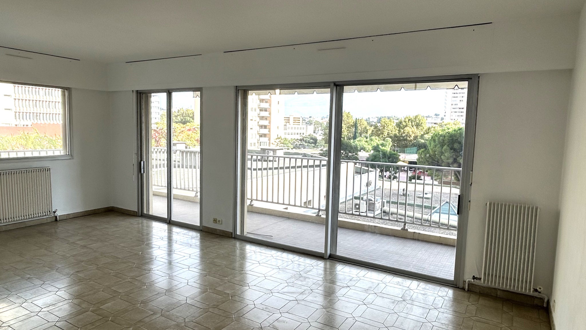Flat Boulevard Georges Clemenceau in Toulon