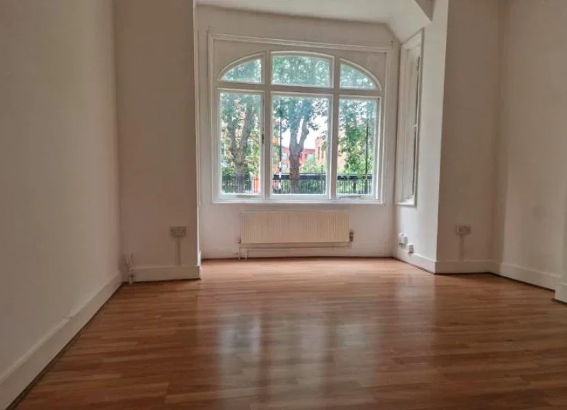 Room East Dulwich Grove in Greater London