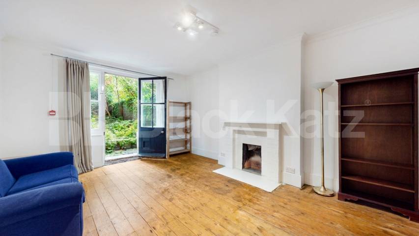 Flat Iverson Road in Greater London
