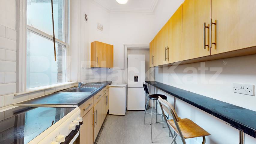Flat Iverson Road in Greater London