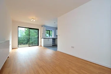 Flat Oakfield Road in Greater London