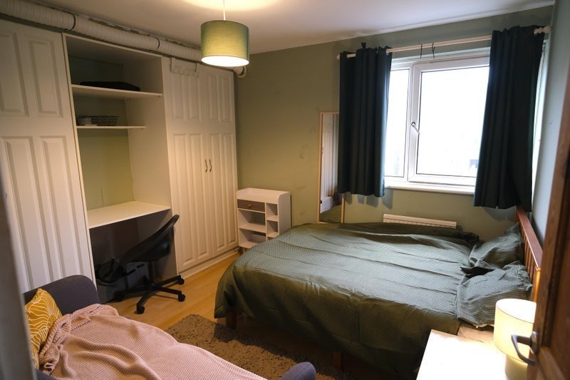 Room Eglinton Road in Greater London