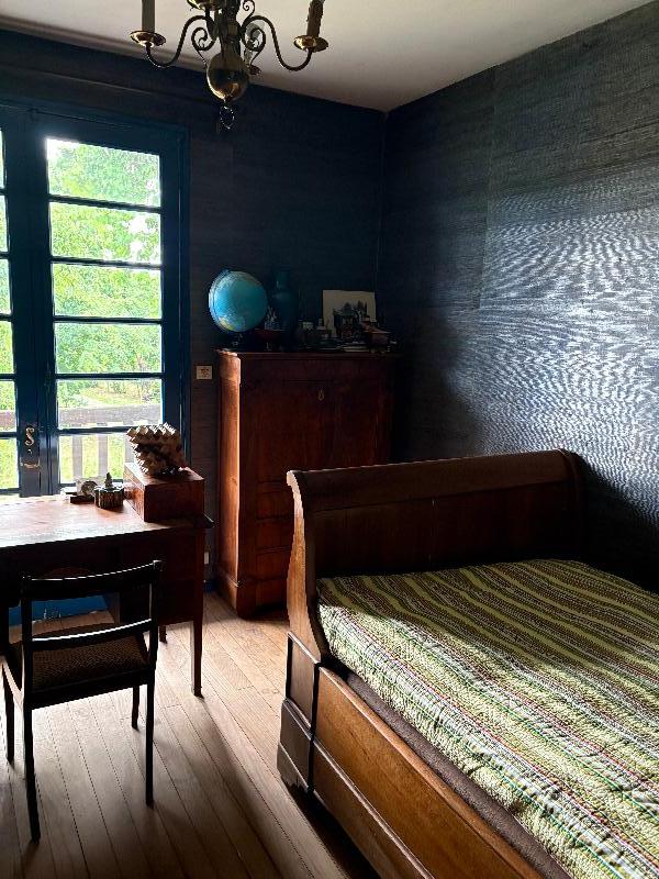 Room Rue des Treilles in Libourne