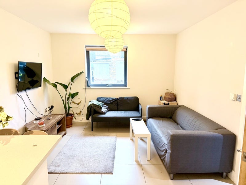 Room Craven Road in Greater London