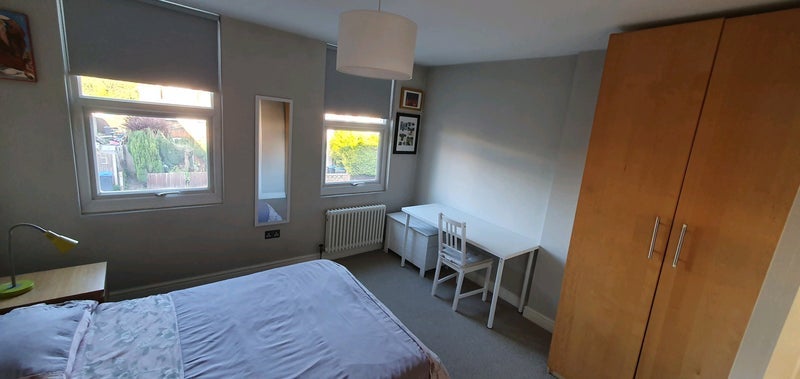 Room Wycliffe Road in Greater London