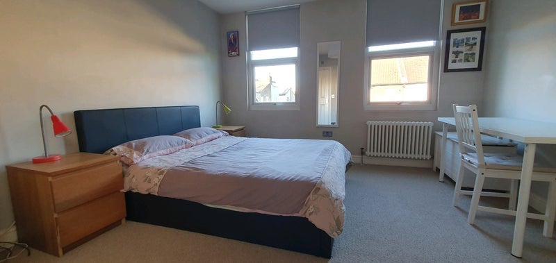 Room Wycliffe Road in Greater London